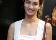 Profil Atiqah Hasiholan Biodata lengkap dengan Agamanya