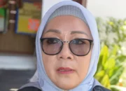 Profil Hj Putu Selly Biodata lengkap dengan Agamanya