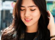 Profil Isyana Saraswati Biodata lengkap dengan Agamanya