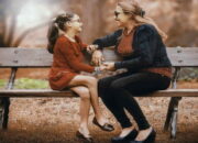 Arti Mimpi Diberi Baju oleh Ibu yang Sudah Meninggal Menurut Islam: Simbol Kasih Sayang Abadi?