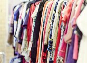 Arti Mimpi Diberi Baju Menurut Islam: Simbol Pemberian atau Perubahan Diri?