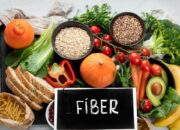 10 Makanan Tinggi Serat Terbaik untuk Kesehatan Pencernaan