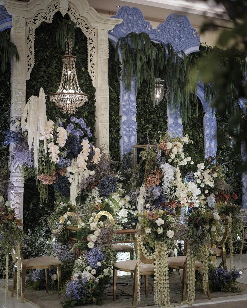 Keanggunan Kontras: Menciptakan Kombinasi Hitam dan Putih yang Menawan