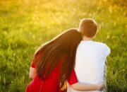 Pasangan Baru Song Hye Kyo Siapa Sosok Misterius Itu?