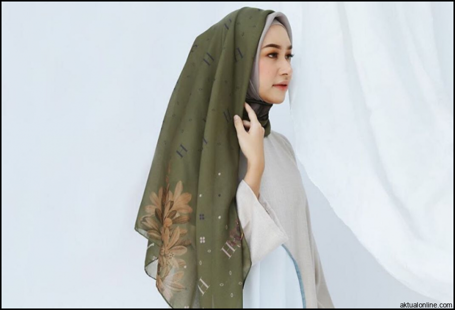 Gamis Abu Abu Cocok Dengan Jilbab Warna Apa