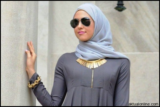 Tren Gaya 89+ Warna Jilbab Untuk Gamis Abu Tua